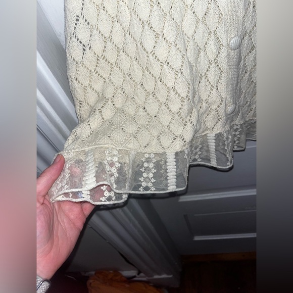 CIDER NWOT LACE TRIM CROCHET BUTTON KNITTED CROP TOP CURVE & PLUS - Picture 6 of 9